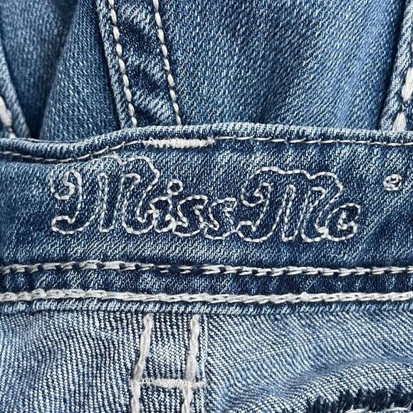 Miss Me Distressed Boyfriend Cropped Jeans Whiskered Medium Wash Women’s Size 28 - Picture 9 of 14